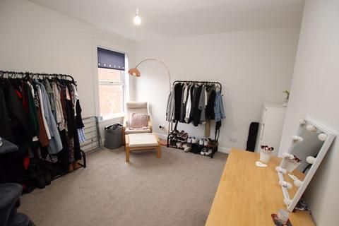 132 Fairmont Road, Grimsby, DN32 8DX