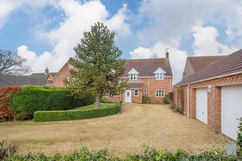 4 bedroom detached house for sale, Merton Road, Watton