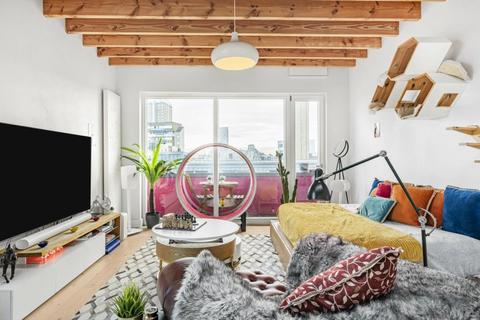 2 bedroom flat to rent, Cavell Street, Whitechapel E1