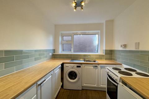 Flat 20, Park Wood Court Walsall Road, Four Oaks, Sutton Coldfield, B74 4QJ