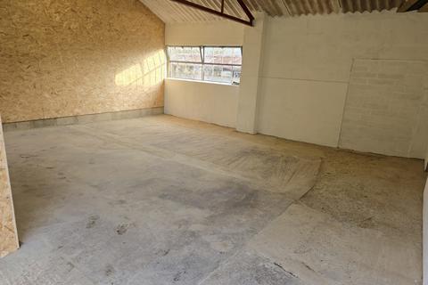 Storage to rent, F1 A Jenners Farm, Meysey Hampton, Cirencester