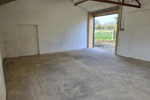 Storage to rent, Between CIRENCESTER and FAIRFORD