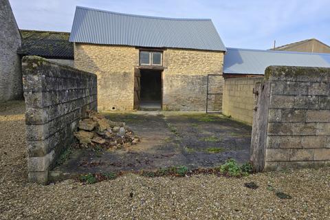 Storage to rent, Between CIRENCESTER and FAIRFORD