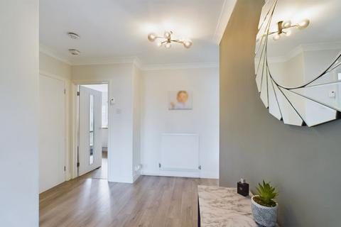 189 Great Tattenhams, Epsom, KT18 5RA
