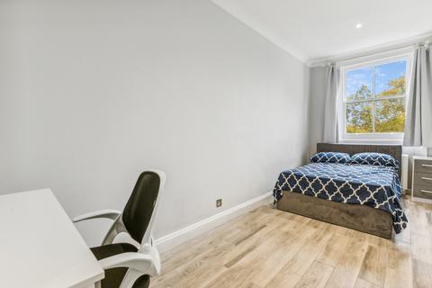 3 bedroom flat for sale, Stanhope Gardens, South Kensington, London