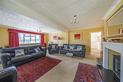 6 bedroom detached house for sale, Hardenhuish Lane, Chippenham