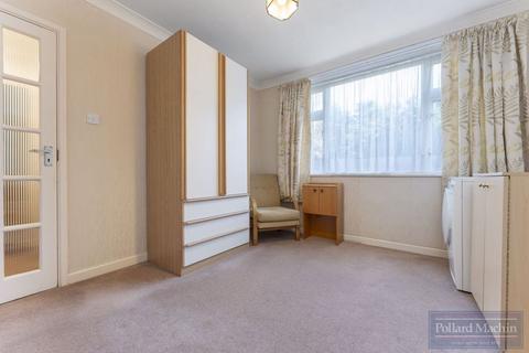 29, Sanderstead Court Addington Road, South Croydon, CR2 8RA