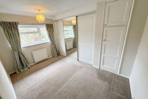 27 Ash Grove, Grantham, NG31 9QE