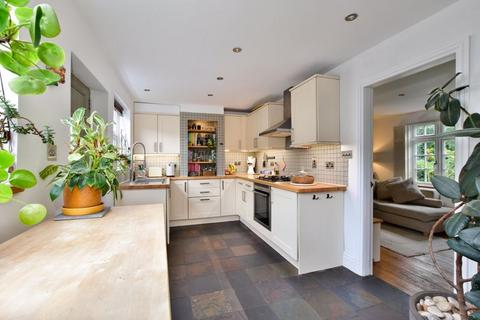 3 bedroom terraced house for sale, Bois Moor Road, Chesham