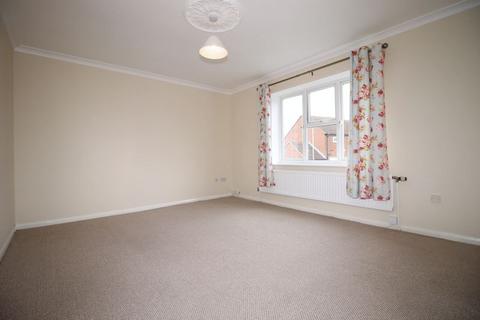 2 bedroom maisonette to rent, Carter Close, Brampton,