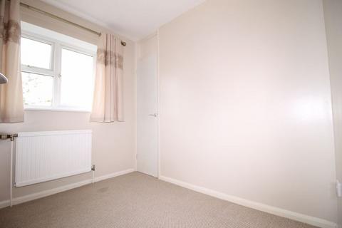 2 bedroom maisonette to rent, Carter Close, Brampton,