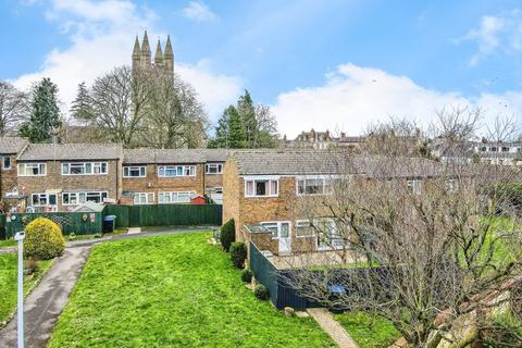 3 bedroom semi-detached house for sale, Parsonage Farm Close, Cricklade. Wiltshire