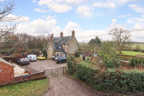 4 bedroom detached house for sale, Eakley