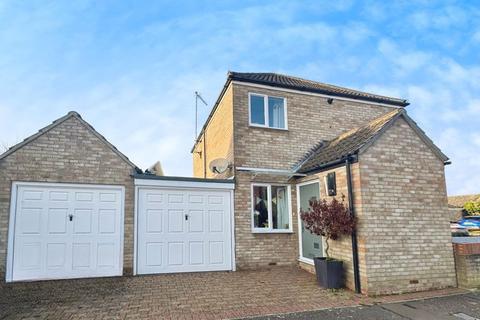 3 bedroom detached house for sale, Rosetta Close, Wivenhoe, Colchester, CO7