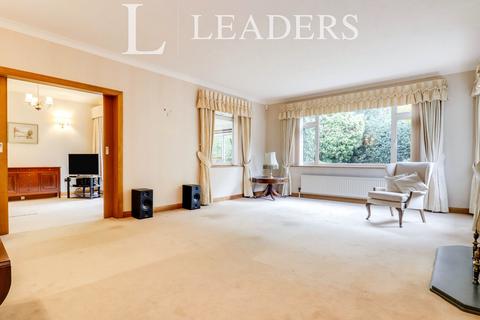 4 bedroom detached house to rent, Maplewell Road, Woodhouse Eaves, LE12