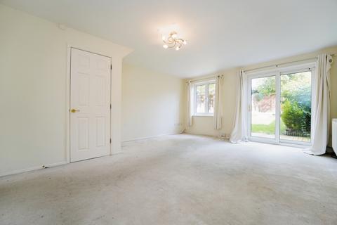 3 bedroom semi-detached house to rent, Southey Close, St Andrews Ridge, Swindon