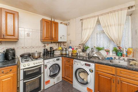 3 bedroom apartment for sale, Beaconsfield Road, Edmonton