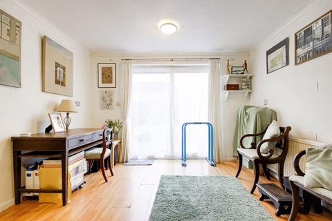 1 bedroom flat for sale, Burncroft Avenue, Enfield