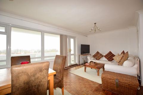 2 bedroom flat for sale, Dove Park, Hatch End