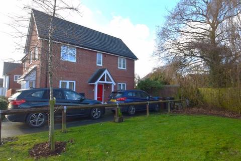 3 bedroom semi-detached house to rent, Little Lowes Meadow, Warrington