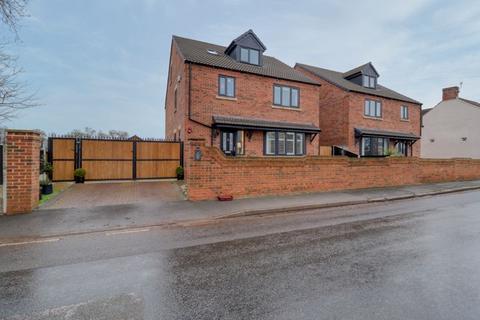 5 bedroom detached house for sale, Post Office Row, Reedness