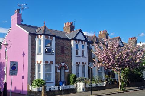 4 bedroom maisonette to rent, Lothair road, W5