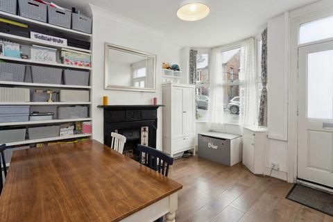3 bedroom terraced house for sale, Eskdale Avenue, Chesham, HP5