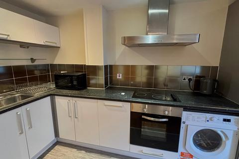 2 bedroom flat to rent, Ristes Place, NG1