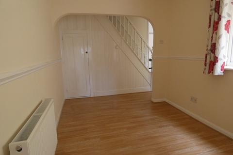 3 bedroom end of terrace house to rent, Northgate Avenue