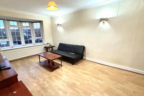 2 bedroom flat to rent, Gregory Court, NG7