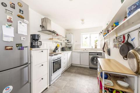 3 bedroom flat for sale, Croft Road, Crowborough