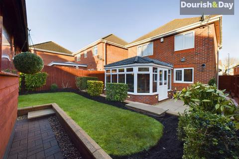 16 Besom Way, Cheslyn Hay, Walsall, WS6 7NZ