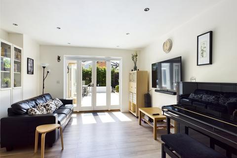 3 bedroom detached house to rent, Cirencester Road, Cheltenham