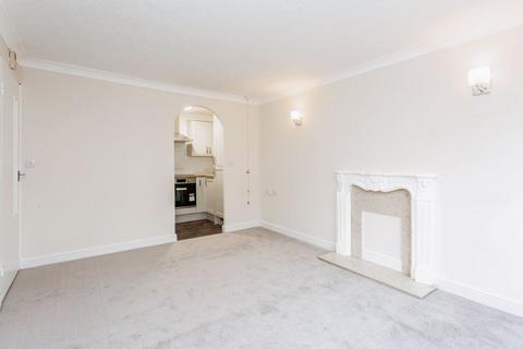 2 bedroom retirement property for sale, 35 Holland Road, Westcliff-on-Sea SS0