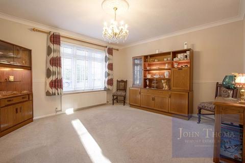 4 bedroom semi-detached house for sale, Ely Place, Chigwell IG8