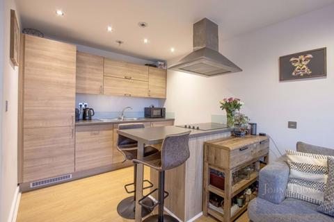 1, Foxburrows Court Sunnymede, Chigwell, IG7 6DU