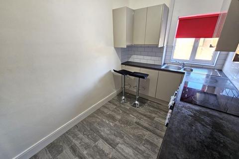 3 bedroom flat to rent, Wolverhampton Road, Cannock WS11