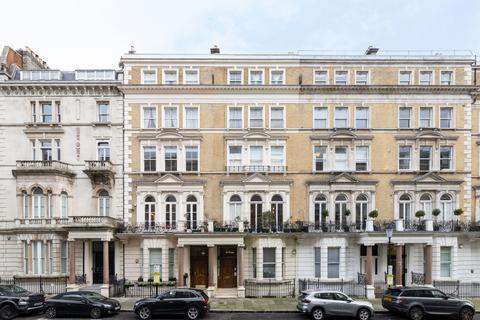 Studio to rent, 7 De Vere Gardens, London, W8