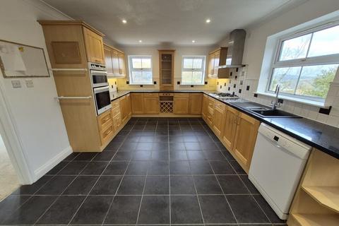 4 bedroom detached house to rent, Orchard House Clive Avenue Church Stretton SY6 7BL