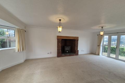 4 bedroom detached house to rent, Orchard House Clive Avenue Church Stretton SY6 7BL