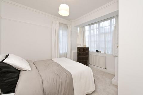 1 bedroom apartment to rent, London W8