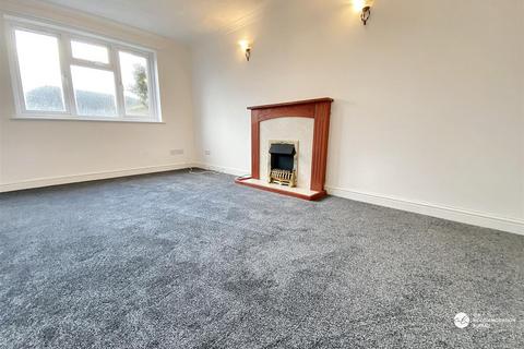 3 bedroom detached house to rent, Tremodrett Road, Roche, PL26