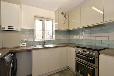 2 bedroom ground floor flat for sale, Friars Close, Ilford, Essex