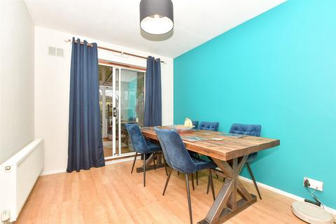 3 bedroom end of terrace house for sale, St. Stephen's Walk, Ashford, Kent