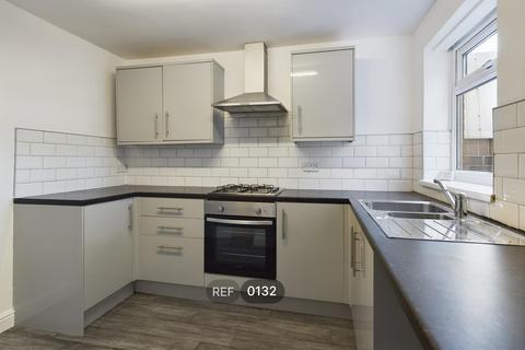 2 bedroom property to rent, 10, Perth Street West, HULL, HU5 3UW