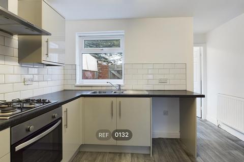 2 bedroom property to rent, 10, Perth Street West, HULL, HU5 3UW