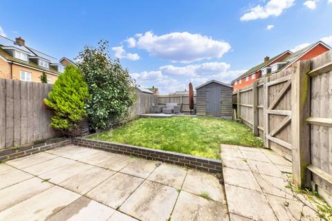 22 Binyon Way, Royston, SG8 5FS