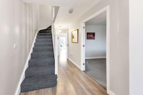 22 Binyon Way, Royston, SG8 5FS