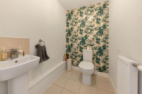 22 Binyon Way, Royston, SG8 5FS
