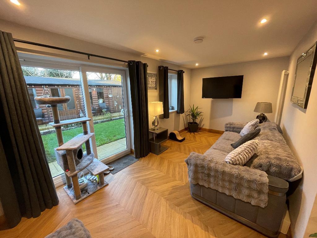 Rear Lounge